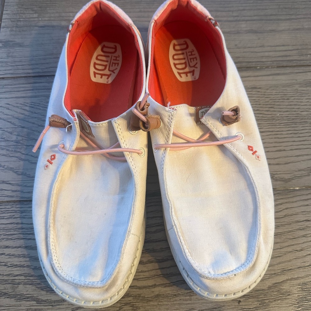 Hey Dude Women's Pink Loafers Size W10